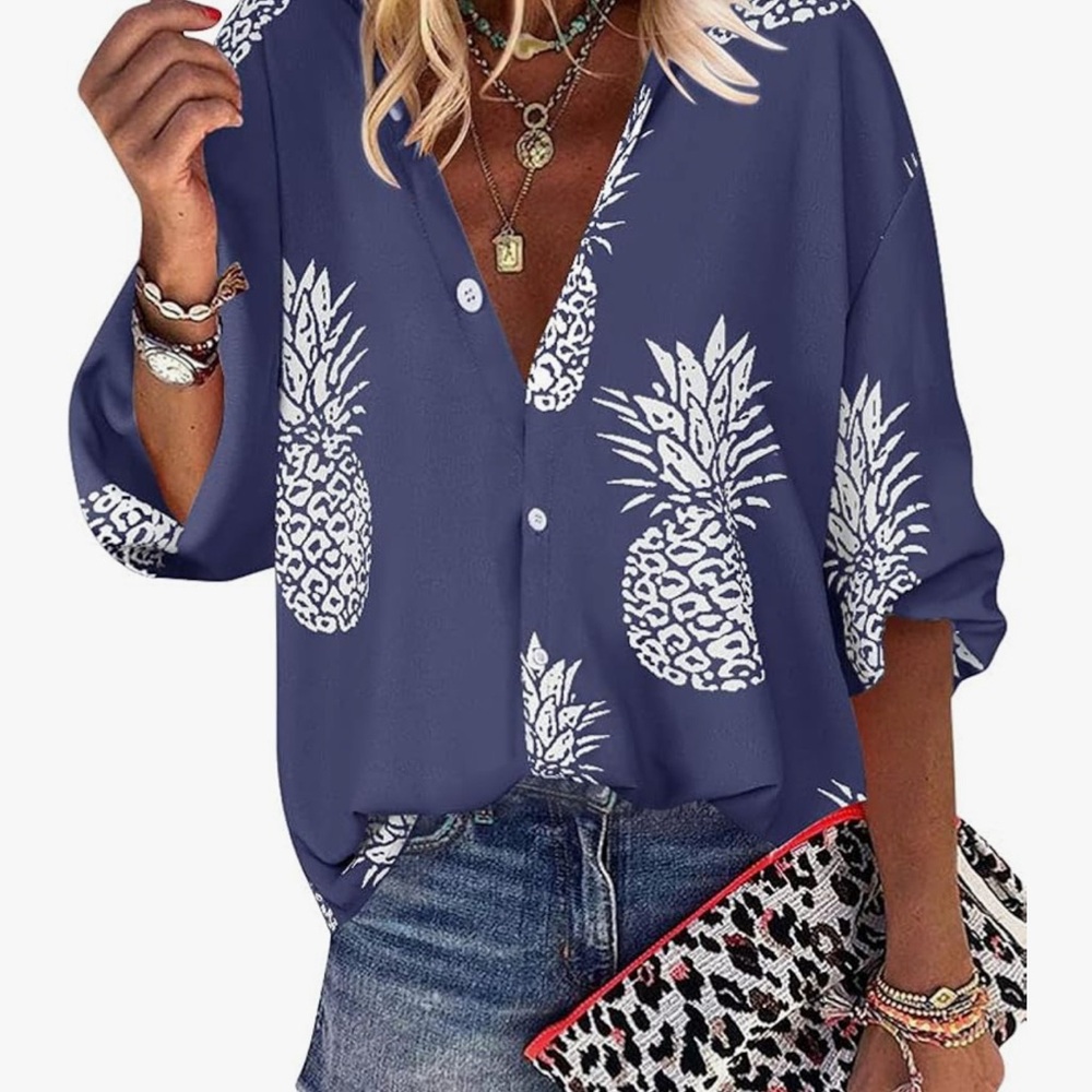 Blouse pineapple design
Flowy X-Large worn once 
Navy and white